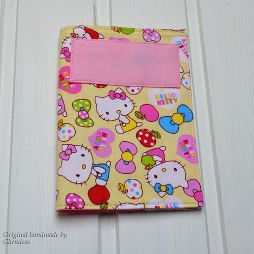 Obal na očkovací průkaz - Drobné Hello Kitty — foto 2
