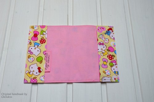 Obal na očkovací průkaz - Drobné Hello Kitty — foto 3