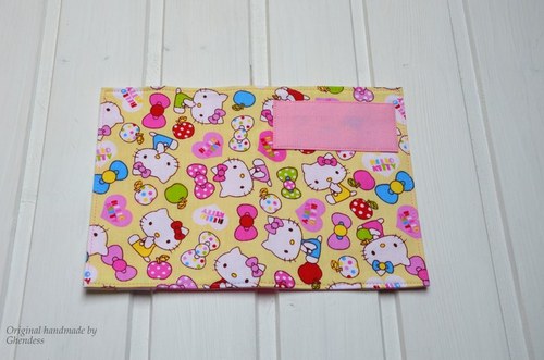 Obal na očkovací průkaz - Drobné Hello Kitty — foto 4