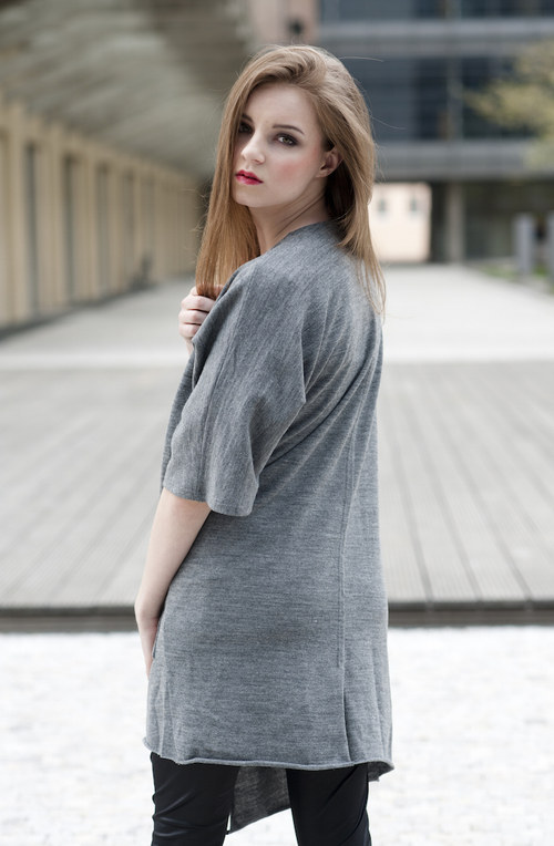 Tares - dámský oversize svetr — foto 5