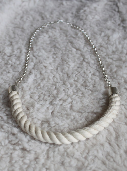 Náhrdelník - white - silver — foto 3