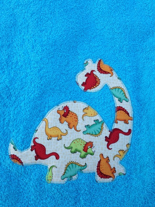 Ručníček s dinosaurem — foto 3