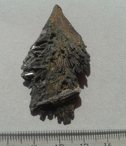 Kyanit černý L- 44 — foto 3