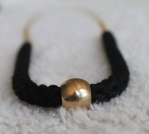 Náhrdelník - black - gold - long — foto 2