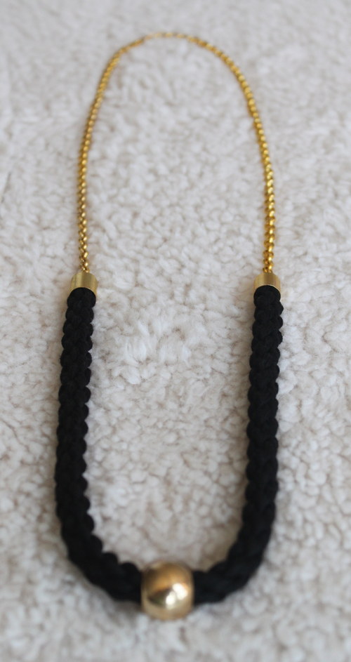 Náhrdelník - black - gold - long — foto 5