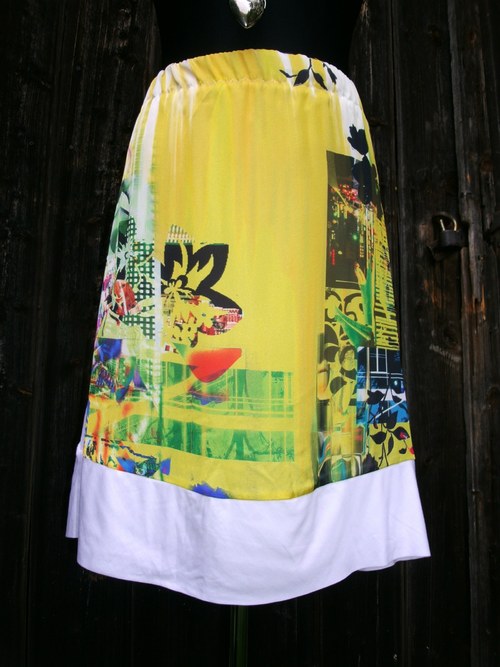 Japan Yellow flower — foto 2