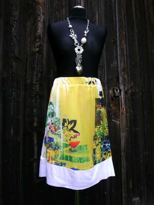 Japan Yellow flower — foto 3