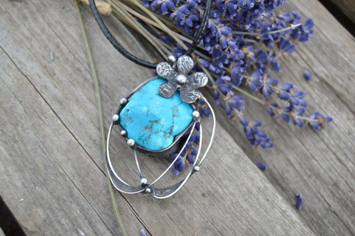 Kytičkový amulet — foto 4