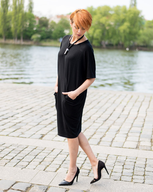 Šaty "One Size Fits All" Vol.1 — foto 4