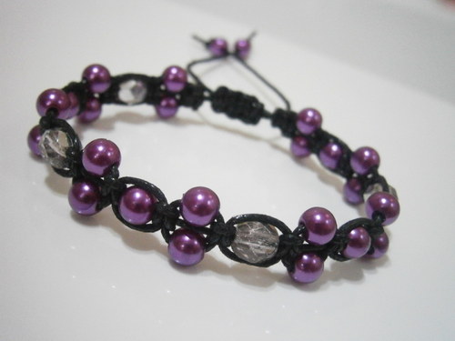 Fialkový náramek (macramé) — foto 2