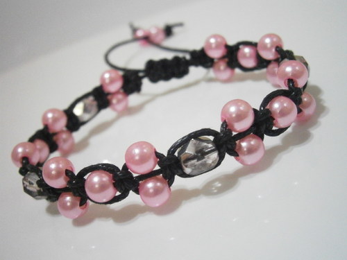 Růžový náramek (macramé) — foto 3