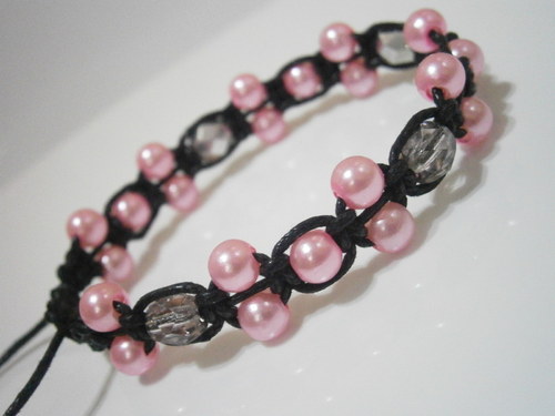 Růžový náramek (macramé) — foto 5