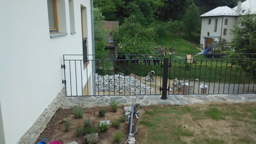 Kovové zabradlí — foto 3