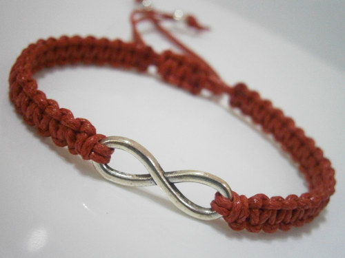 Infinity náramek - červený (macramé) — foto 3