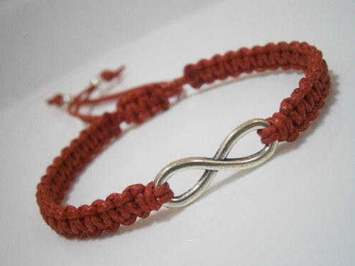 Infinity náramek - červený (macramé) — foto 4