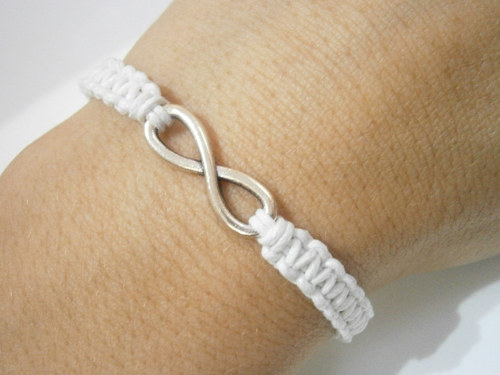 Infinity náramek - bílý (macramé) — foto 6