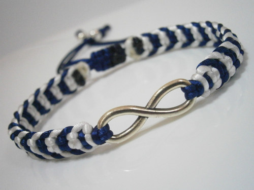 Infinity náramek saténový - modrobílý (macramé) — foto 5