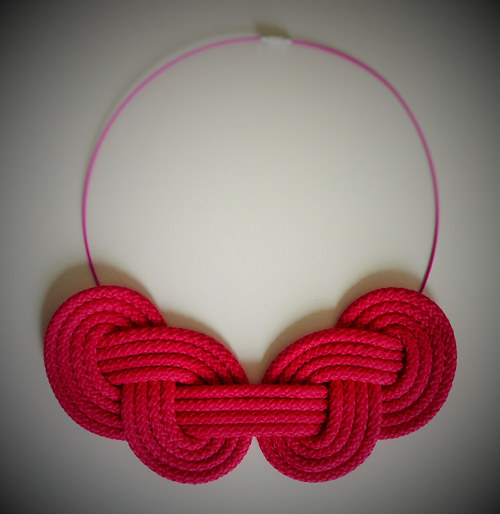 Náhrdelník Loop Dark Pink — foto 2