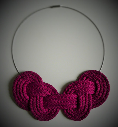 Náhrdelník Loop Violet — foto 2