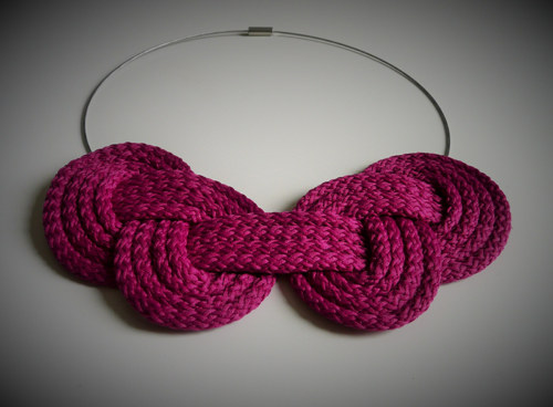 Náhrdelník Loop Violet — foto 3