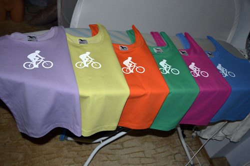 Dámské tílko s bílým cyklistou — foto 2