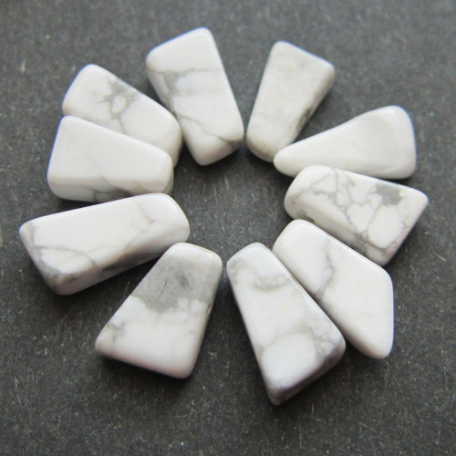 Tromlované vrtané zlomky - magnezit — foto 2