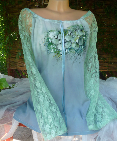Halenka s krajkovými rukávy, zelená — foto 3