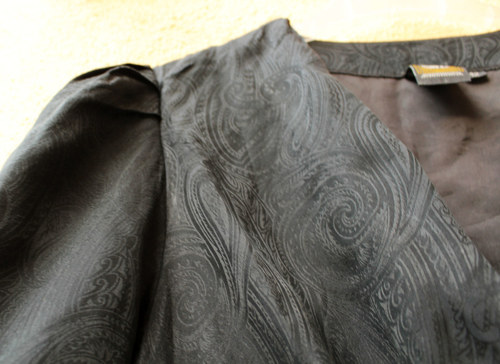 Hedvábné vintage peplum — foto 2