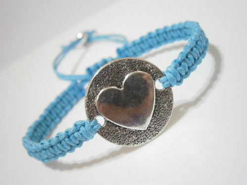 Tyrkysový náramek "Srdce" (macramé) — foto 2
