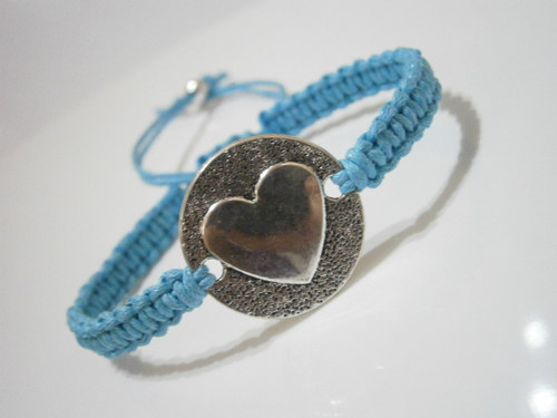 Tyrkysový náramek "Srdce" (macramé) — foto 3