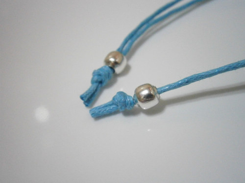 Tyrkysový náramek "Srdce" (macramé) — foto 5