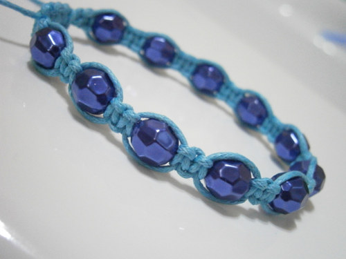 Modrý elegantní náramek (macramé) - unisex — foto 3