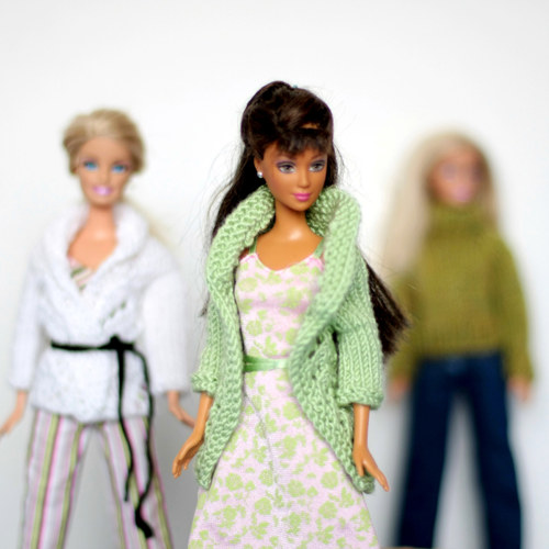 Vzorovaný kabátek pro Barbie — foto 4
