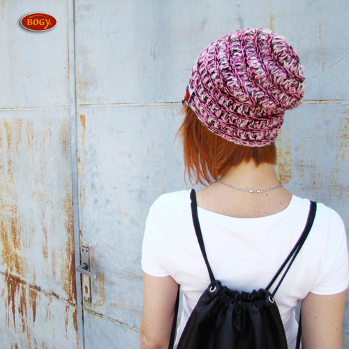 Háčkovaná žíhaná hučka - pink beanie — foto 3