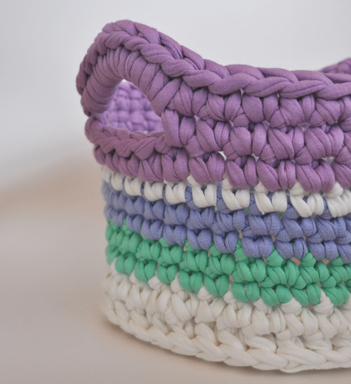 Háčkovaný bavlněný košík ⌀ 22 cm — foto 3