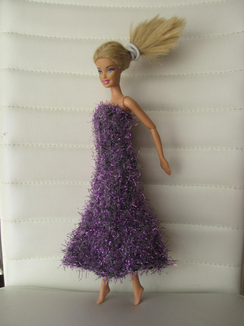Fialové šaty pro Barbie — foto 5