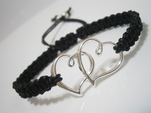 "Dvojsrdíčko" náramek - černý (macramé) — foto 2