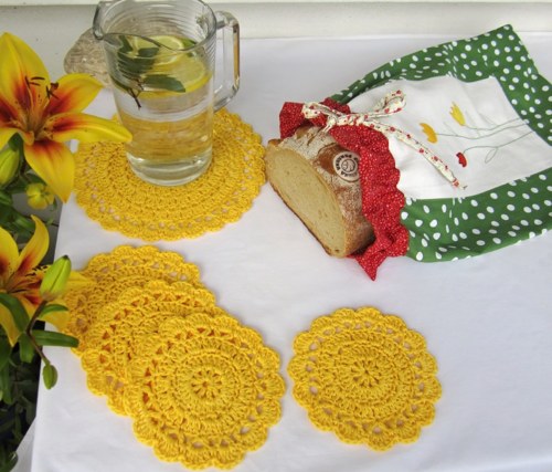 Souprava - háčkované prostírání "Sluníčkové" 5ks — foto 4