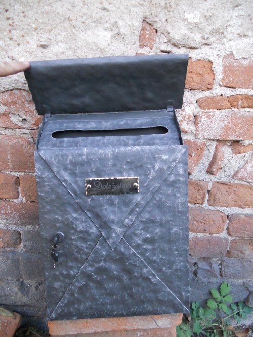 Schránka — foto 2