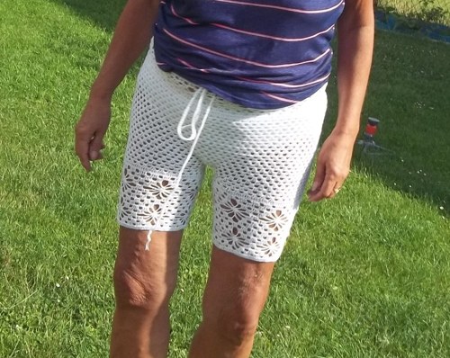 Letní háčkované kraťásky - kytičky — foto 5