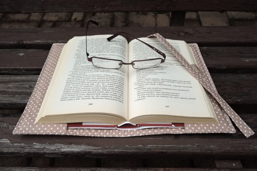 Obal na knihu - "Kráska a zvíře" — foto 6