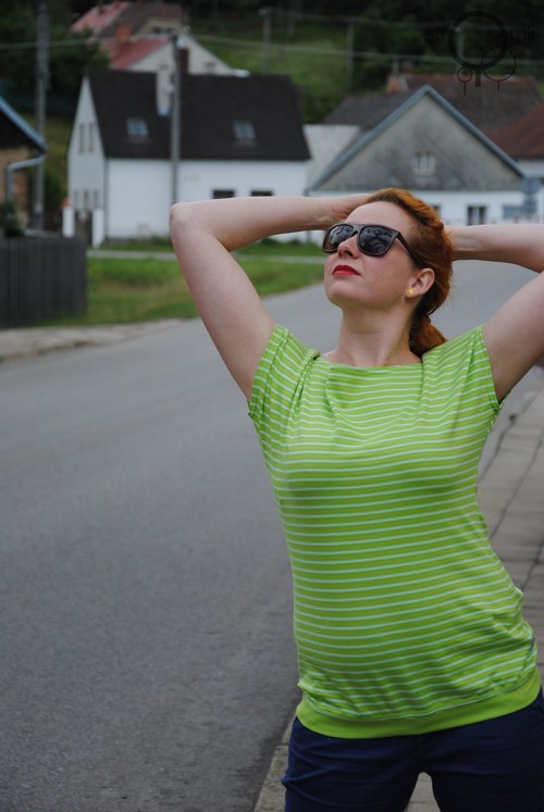 Zářivě zelené pruhované, vel. L — foto 3