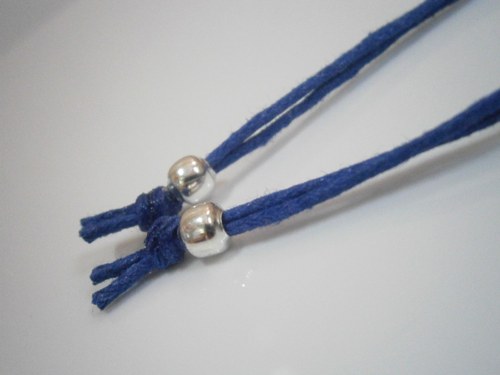 Tmavě modrý náramek - unisex (macramé) — foto 5