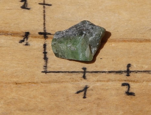 Smaragd v mateční hornině B9838 — foto 2