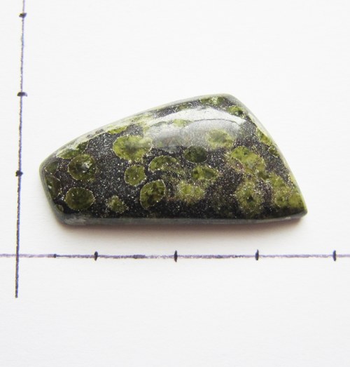 Kabošon epidot, 32x15x5 — foto 2