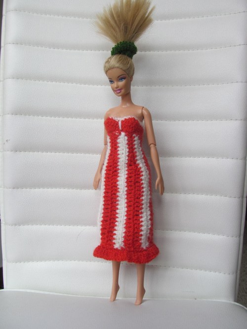 Hačkované šatičky na panenku Barbie — foto 4