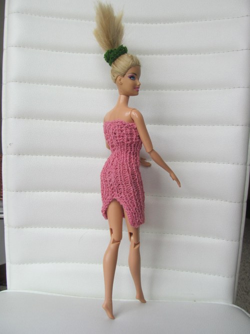 Společenské šatičky pro Barbie — foto 3