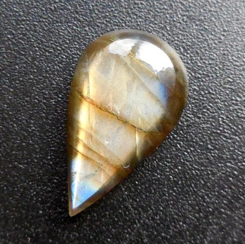 Labradorit - kabošon (23 x 14 x 7 mm) — foto 3
