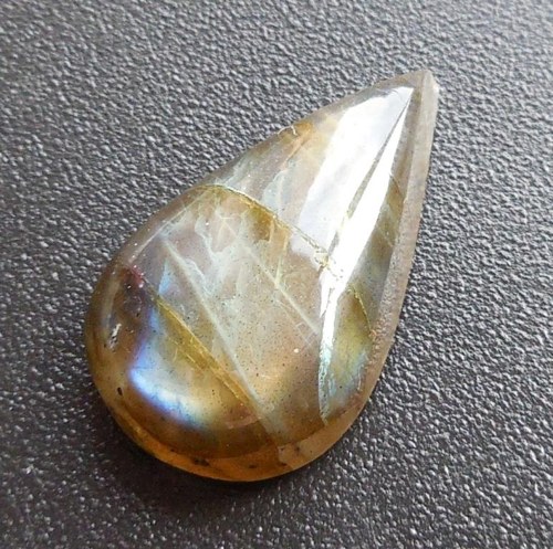 Labradorit - kabošon (23 x 14 x 7 mm) — foto 4