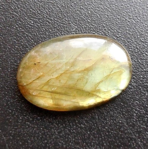 Labradorit - kabošon (22 x 15 x 4 mm) — foto 4